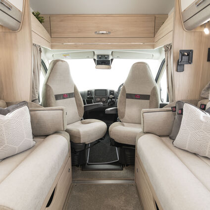 Autoquest 194 2025 loungea