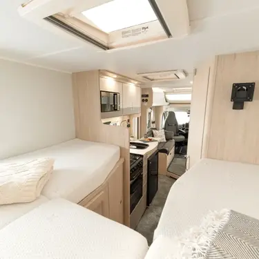 Autoquest apex 194 35 740x740 crop q100