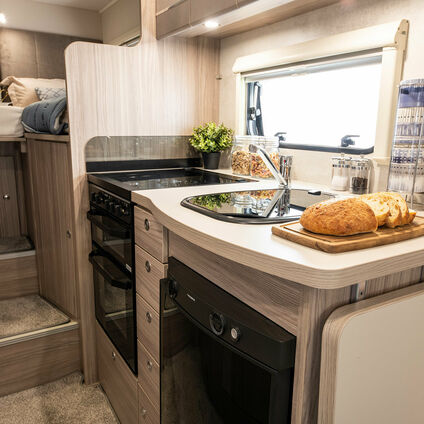 Elddis Autoquest 194 kitchen bed