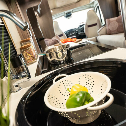 Elddis Encore 250 kitchen