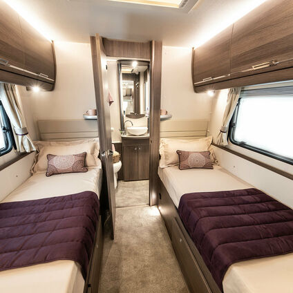 Elddis Encore 285 twin beds