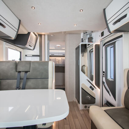 Mc Louis Fusion 379 Front to Back