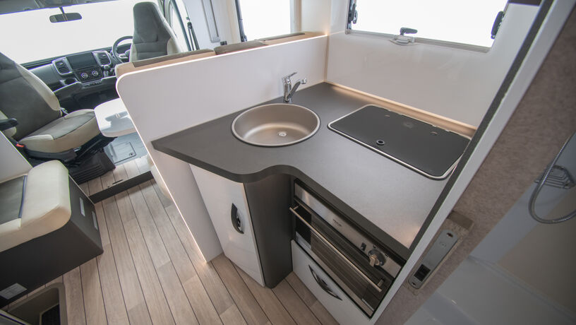 Mc Louis Fusion 379 Kitchen 2