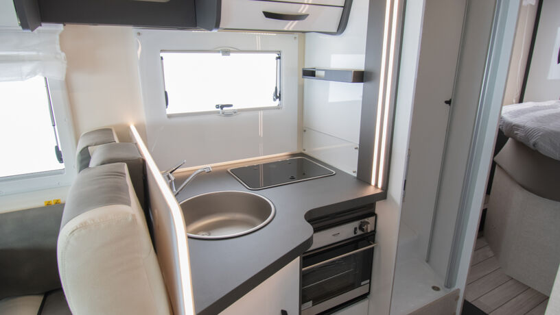 Mc Louis Fusion 379 Kitchen 3