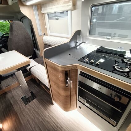 KP90 ZMV111 2025 kitchen