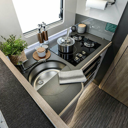 Mobilvetta K Yacht 59 kitchen