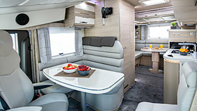 Mobilvetta K Yacht 80 dining3