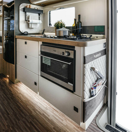 Mobilvetta K Yacht 95 kitchen2