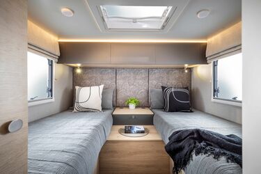 Trail Lite Aug25 5006 Karapiro 300 slate