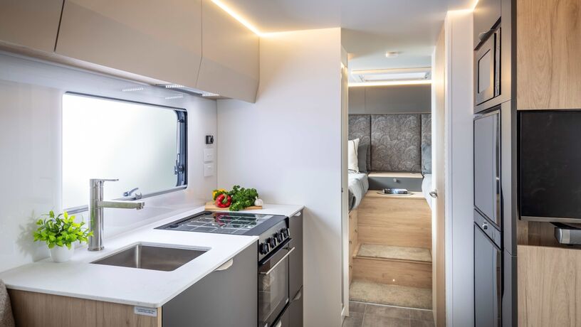 Trail Lite Aug25 5005 Karapiro 300 Slate