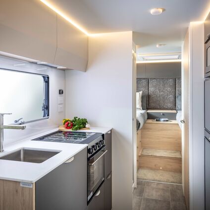 Trail Lite Aug25 5005 Karapiro 300 Slate