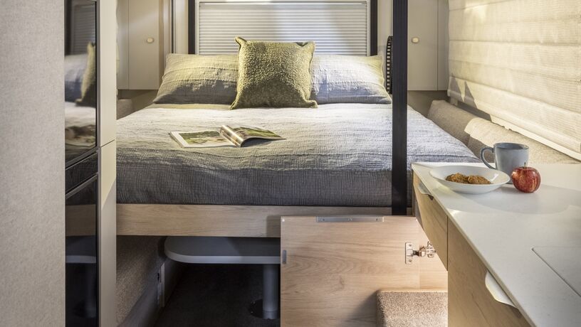 Trail Lite Aug25 4066 matakana 350 Tussock square