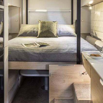 Trail Lite Aug25 4066 matakana 350 Tussock square