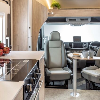 Trail Lite Aug25 5025 Matakana 350 Tussock square