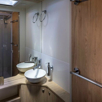 Traillite Oakura 758 bathroom